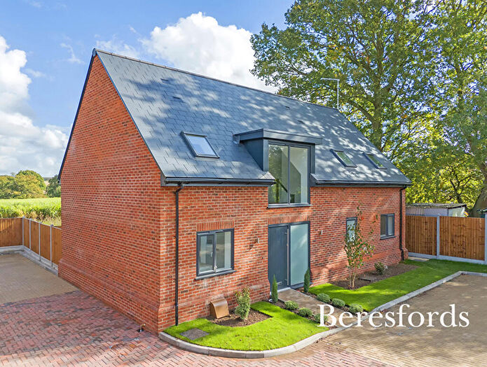 4 Bedroom Detached House For Sale In North Drive, Hutton, CM13