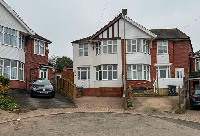 3 Bedroom Semi Detached House For Sale In Crown Hills Rise, Leicester, LE5