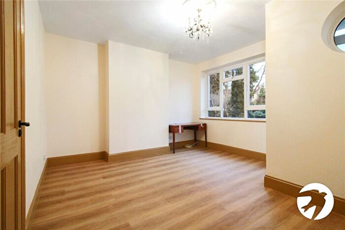 2 Bedroom Flat To Rent In Breakspears Road, London, SE4