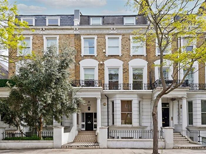 3 Bedroom Property To Rent In Earls Court Road, Kensington, W8