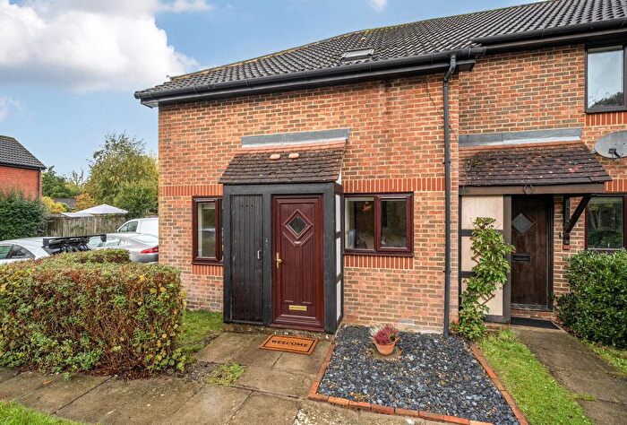 1 Bedroom Terraced House For Sale In Clarence Court, Horley, Surrey, RH6