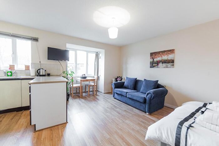 Studio For Sale In Churchill Court, Ashbourne Road, London, W5