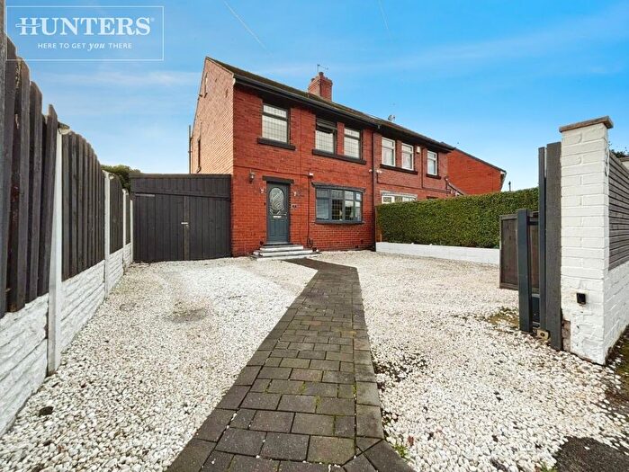 3 Bedroom Semi-Detached House For Sale In Burrows Grove, Wombwell, Barnsley, S73