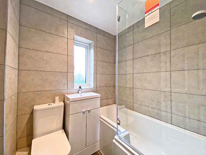 1 Bedroom House To Rent In Chiltern Avenue, Farnborough, Hampshire, GU14