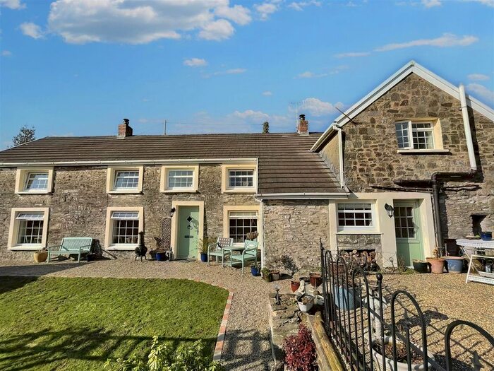 4 Bedroom Detached House For Sale In Pontantwn, Kidwelly, SA17