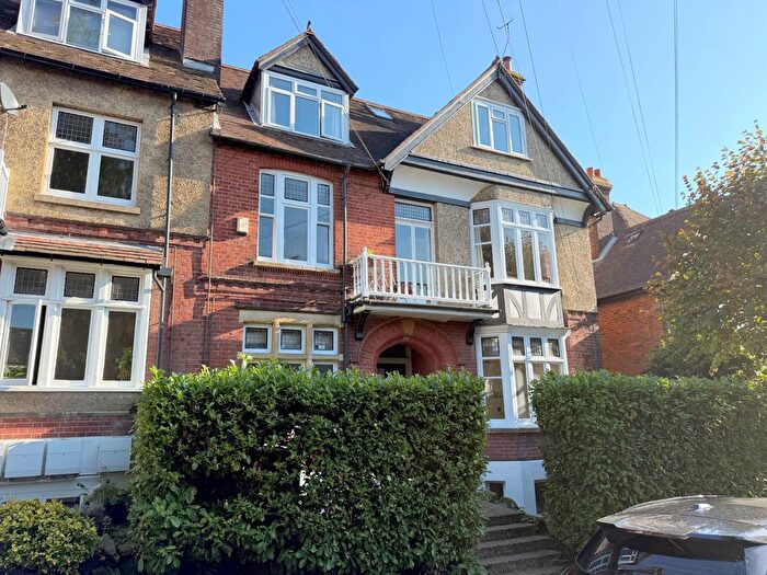 1 Bedroom Flat To Rent In Maderia Park, Tunbridge Wells, TN2