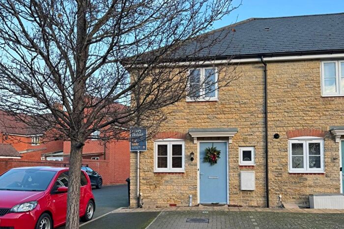 2 Bedroom End Of Terrace House For Sale In Walker Drive, Faringdon, Oxfordshire, SN7