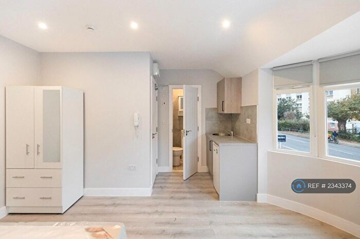 Studio To Rent In Crawley Road, Luton, LU1