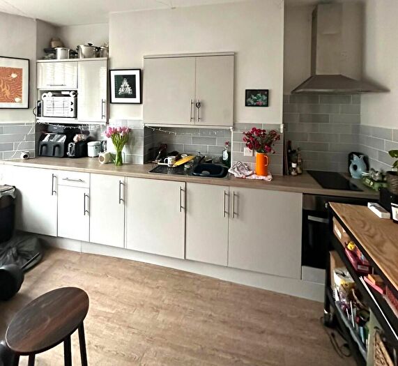 1 Bedroom Flat To Rent In Cymmer Street, Cardiff(City), CF11