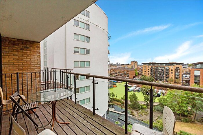 2 Bedroom Apartment To Rent In Branch Road, E14