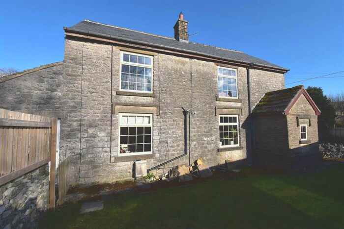 3 Bedroom Cottage For Sale In Smalldale, Buxton, SK17