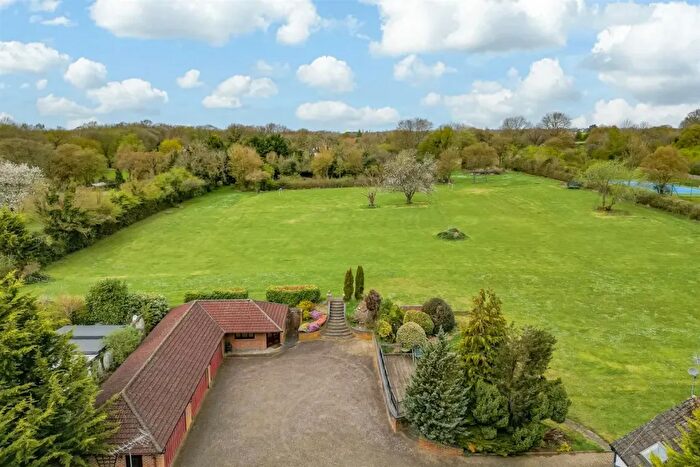 1 Bedroom Detached House For Sale In Reynards Road, Welwyn, AL6