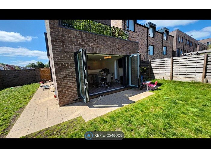 4 Bedroom Detached House To Rent In Enriqueta Rylands Close, Stretford, Manchester, M32
