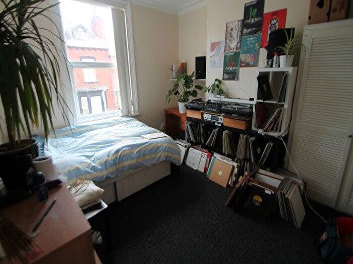 7 Bedroom Semi Detached House To Rent In Norwood Terrace, Leeds, LS6