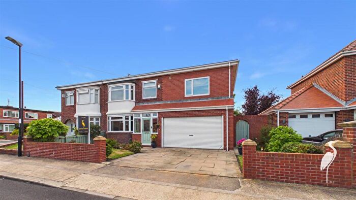 4 Bedroom Semi-Detached House For Sale In Prengarth Avenue, Fulwell, Sunderland, SR6