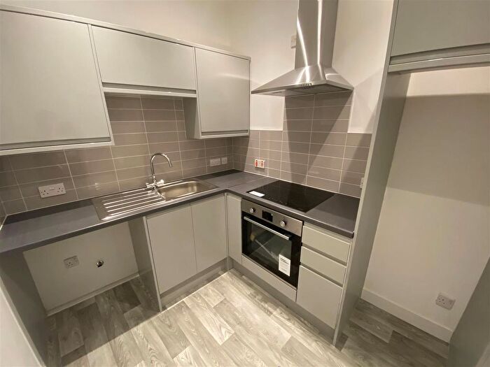 3 Bedroom Flat To Rent In B Ablewell Street, Walsall, WS1