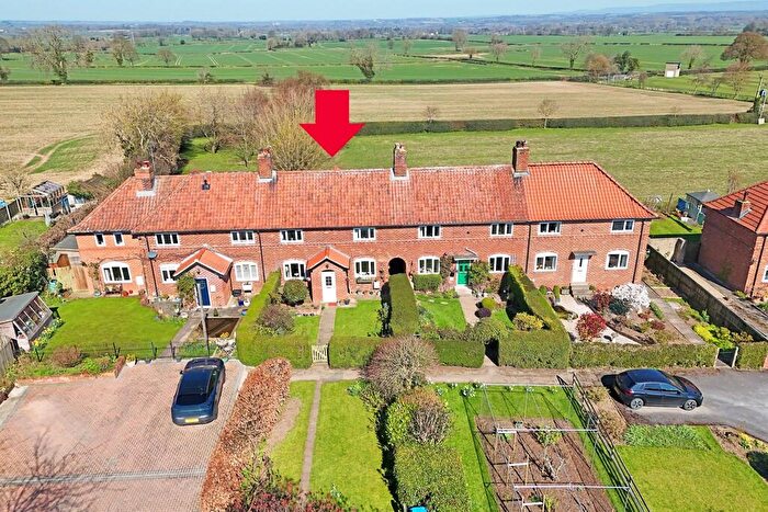 4 Bedroom Terraced House For Sale In Sunnyside Gardens, Burton Leonard, HG3