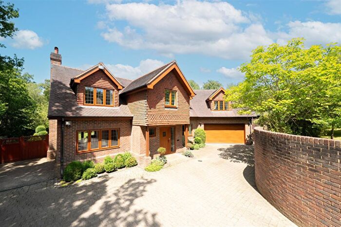 5 Bedroom Property For Sale In Beacon Road, Crowborough, TN6