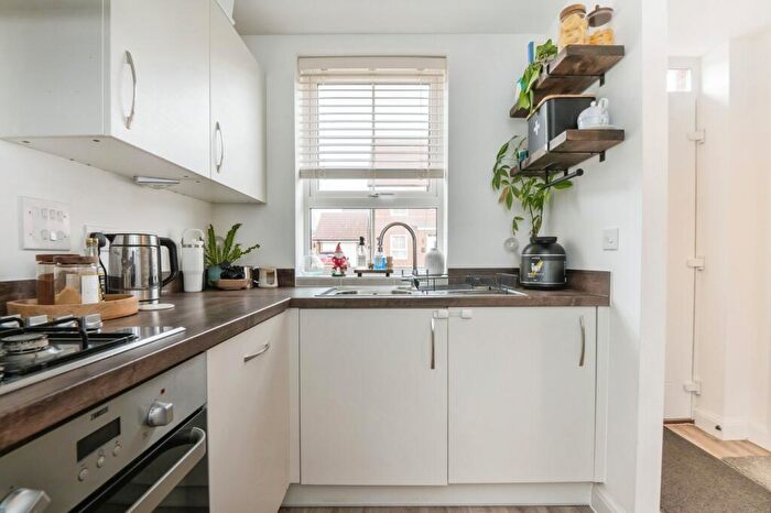2 Bedroom End Of Terrace House For Sale In Dowling Crescent, Ampfield, Romsey, Hampshire, SO51