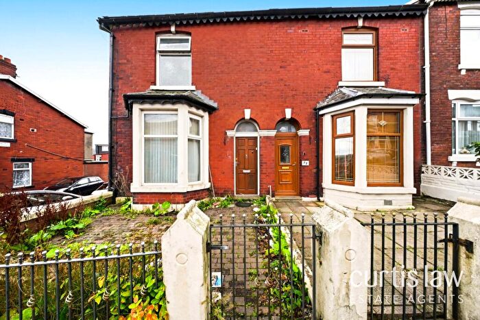 3 Bedroom Terraced House For Sale In New Bank Road, Blackburn, BB2