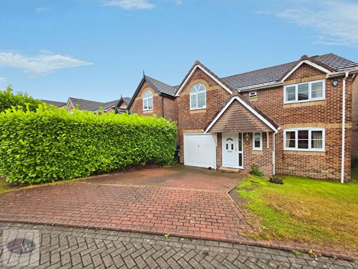4 Bedroom Detached House For Sale In Birch Cliff, Baildon, BD17