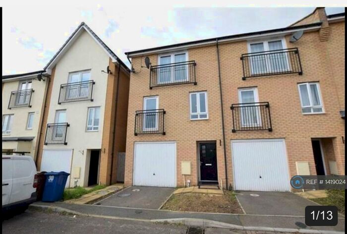 4 Bedroom End Of Terrace House To Rent In Schoolfield Way, Grays, RM20