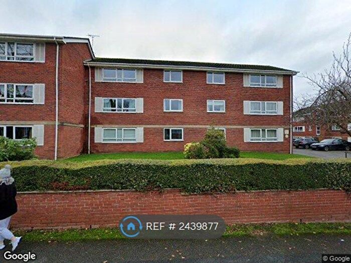 2 Bedroom Flat To Rent In Burlington Road, Altrincham, WA14
