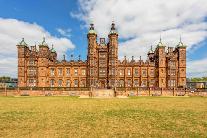 2 Bedroom Flat To Rent In Donaldson Drive, Edinburgh, EH12