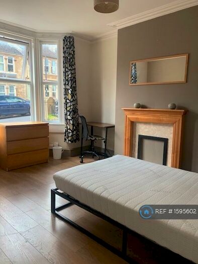4 Bedroom Terraced House To Rent In Lymore Avenue, Bath, BA2