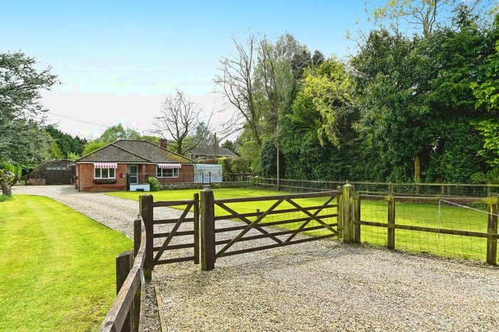 3 Bedroom Bungalow For Sale In Downham Road, Fincham, King's Lynn, PE33