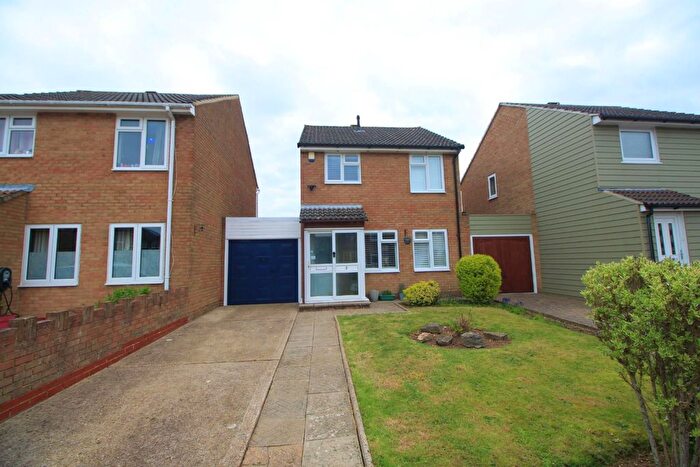 3 Bedroom Link Detached House For Sale In Whitwell, Netley Abbey, SO31
