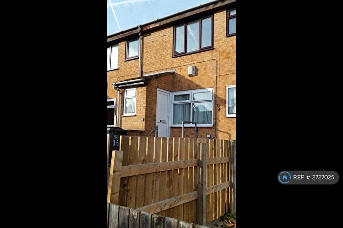 1 Bedroom Flat To Rent In Ovenden, Halifax, HX3