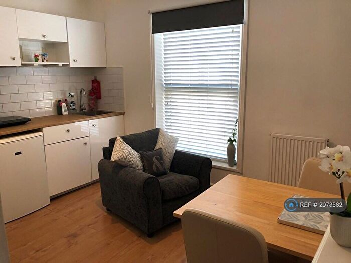 1 Bedroom Flat To Rent In Thesiger Street, Lincoln, LN5