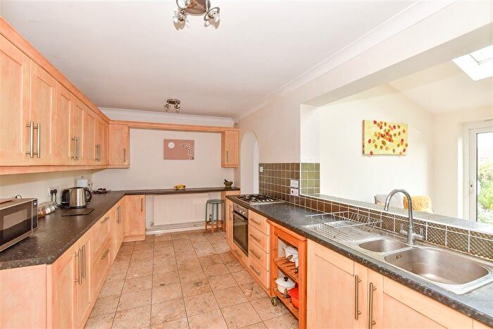 4 Bedroom Semi-detached House For Sale In Summerfield Avenue, Whitstable, Kent, CT5