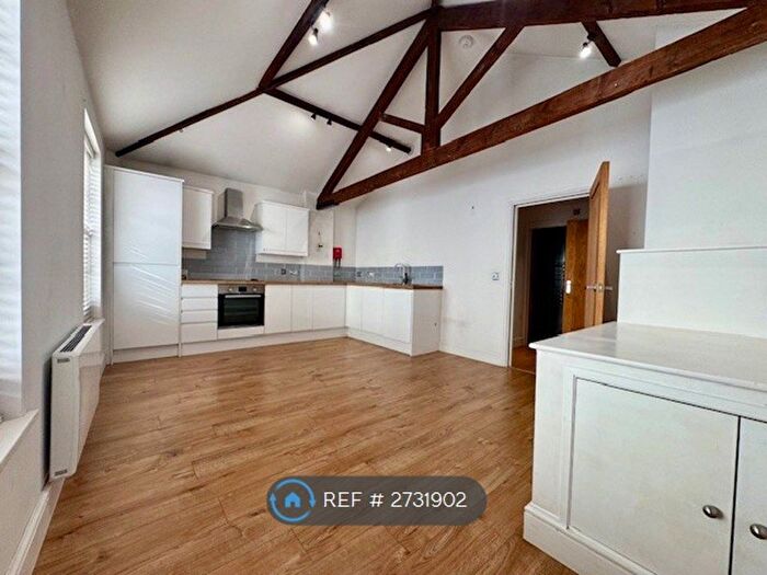 1 Bedroom Flat To Rent In Grosvenor Street, Cheltenham, GL52