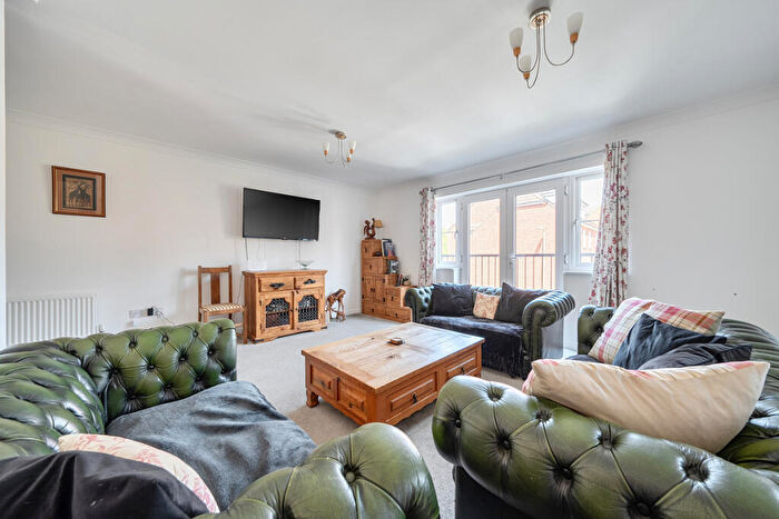 3 Bedroom Town House For Sale In Walker Place, Hamble, SO31