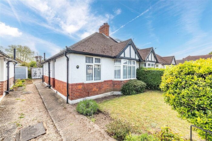 2 Bedroom Bungalow For Sale In Selbourne Avenue, New Haw, Addlestone, Surrey, KT15