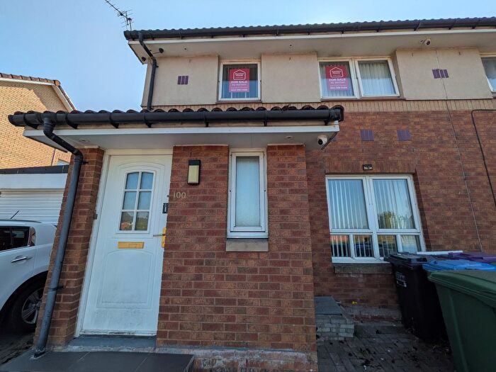 3 Bedroom Semi-detached House For Sale In Holmbyre Road, Glasgow, Glasgow City, G45