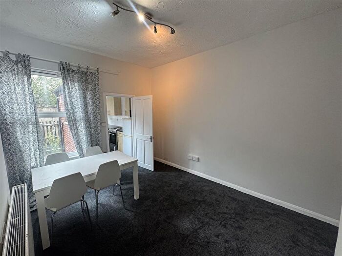 3 Bedroom Terraced House To Rent In Chippendale Street, Nottingham, NG7