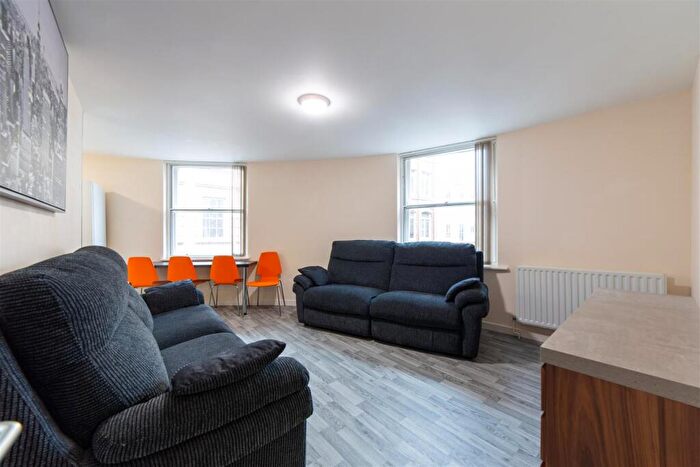 4 Bedroom Apartment To Rent In £pppw - Fenkle Street, City Centre, Newcastle Upon Tyne, NE1