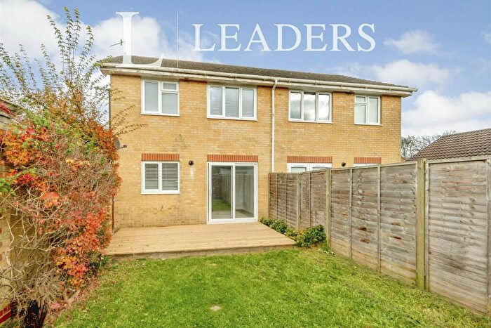 2 Bedroom Semi-Detached House To Rent In Aveling Close, Maidenbower, RH10