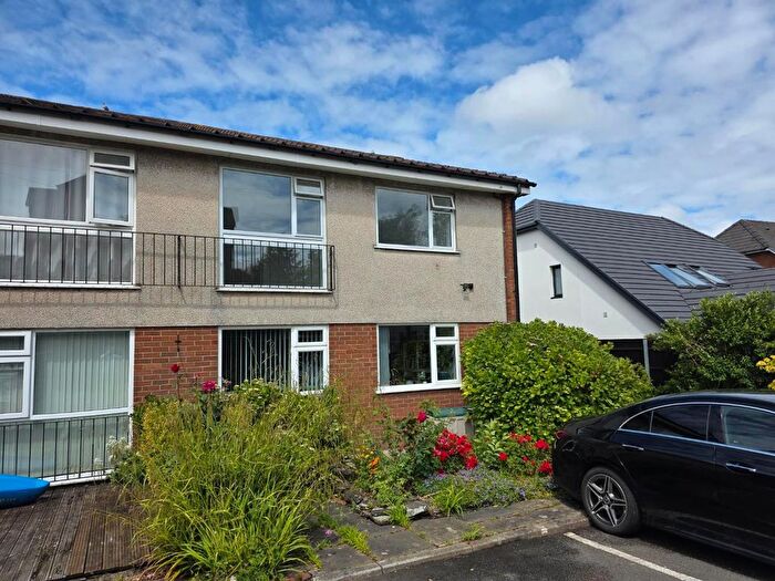 2 Bedroom Property To Rent In Northcliffe Drive, Penarth, CF64