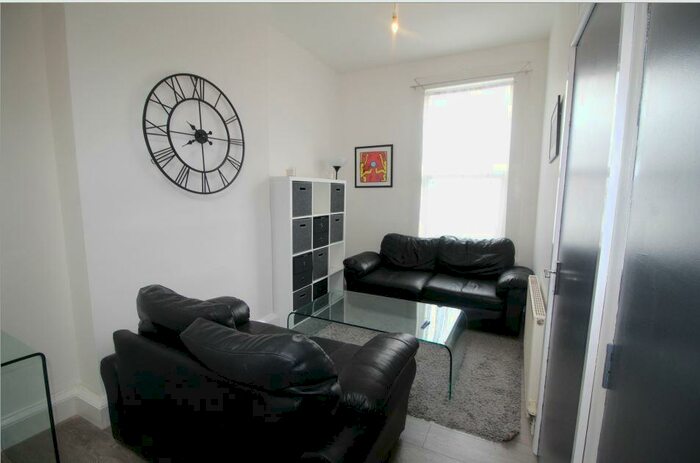6 Bedroom Flat To Rent In A Warwick Street, Leamington Spa, CV32