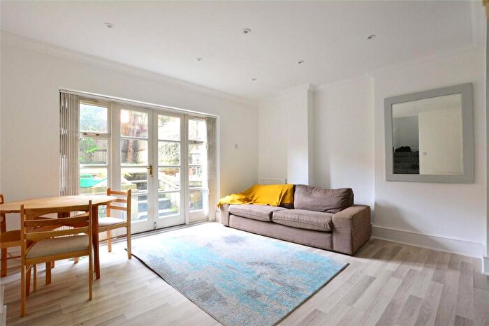 2 Bedroom Apartment To Rent In Shooters Hill Road, Blackheath, London, SE3