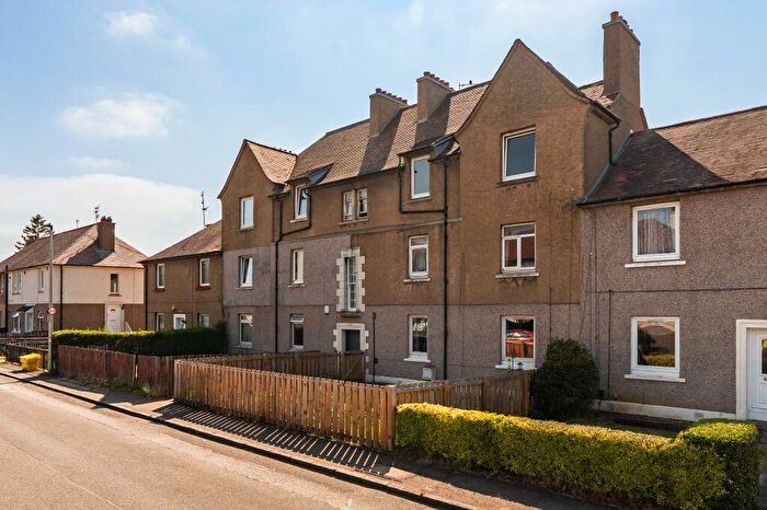2 Bedroom Flat For Sale In / Parkhead Avenue, Edinburgh, EH11