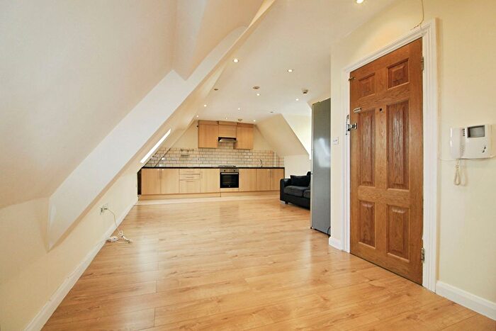 1 Bedroom Flat To Rent In Kenton Road, Kenton, Harrow, HA3