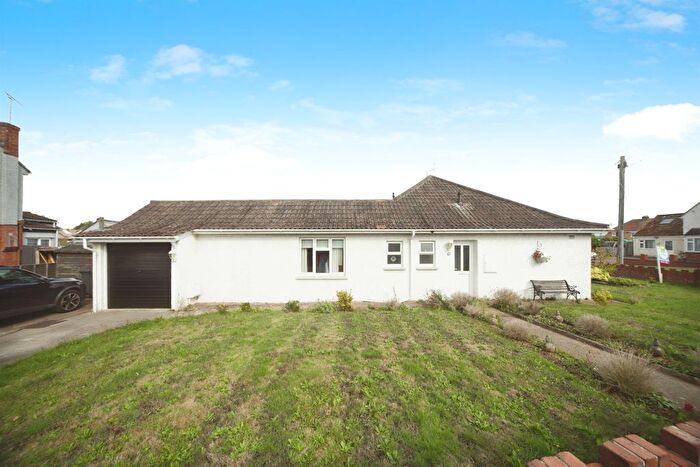 2 Bedroom Semi-Detached Bungalow For Sale In Eastwick Road, Taunton, TA2