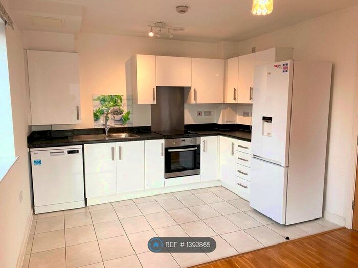 1 Bedroom Flat To Rent In Centurion House, Hayes, UB3