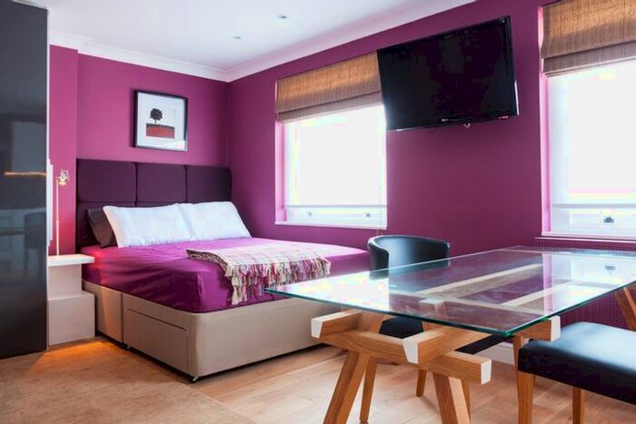 Studio To Rent In York Street, London W1H