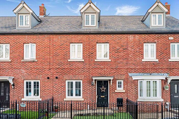 4 Bedroom Terraced House For Sale In Bywell Court, Milton Keynes, MK4